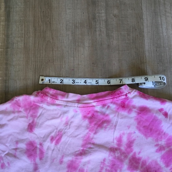 Cropped & tie- dyed Rolling Stones Graphic tee. - Picture 6 of 8